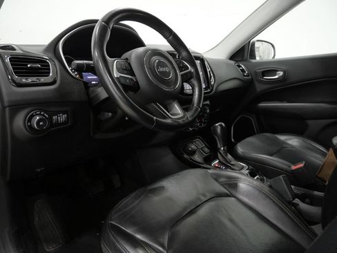 Used 2018 Jeep Compass Limited w/ Navigation Group AWD/4WD image 10