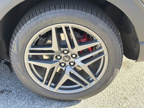 New 2026 Ford Explorer ST w/ Sun And Sound Package image 34