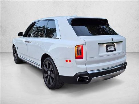 Used 2022 Rolls-Royce Cullinan AWD/4WD image 7
