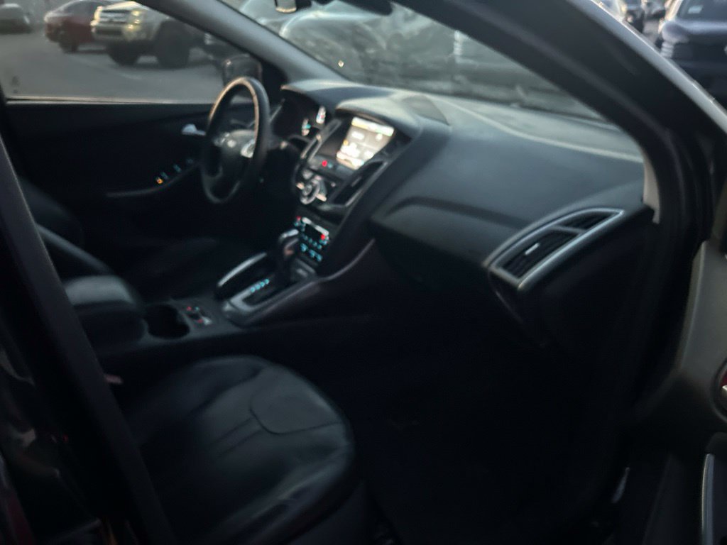 Used 2012 Ford Focus Titanium FWD image 18