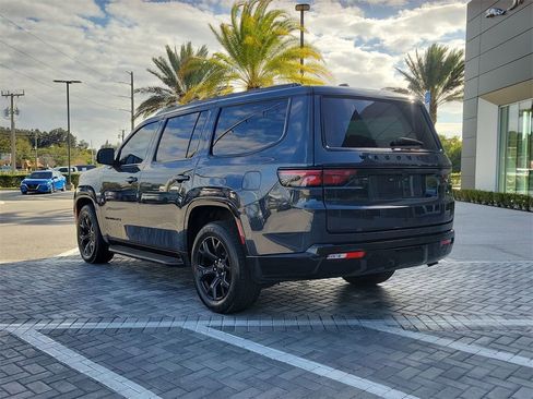 Used 2024 Jeep Wagoneer Series II image 3