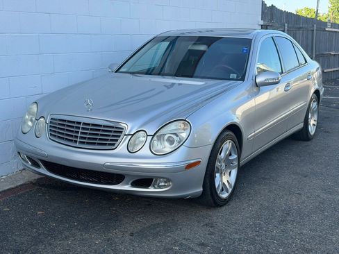 Used 2003 Mercedes-Benz E 500 Sedan image 2