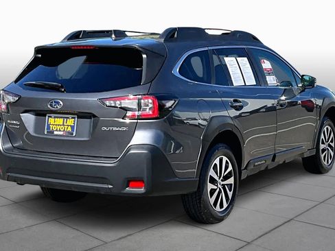 Used 2023 Subaru Outback Premium image 12