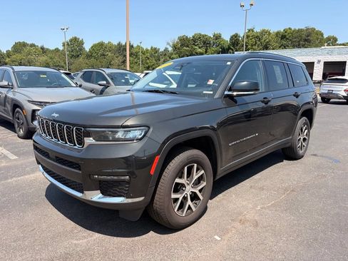 Used 2023 Jeep Grand Cherokee L Limited AWD/4WD image 3