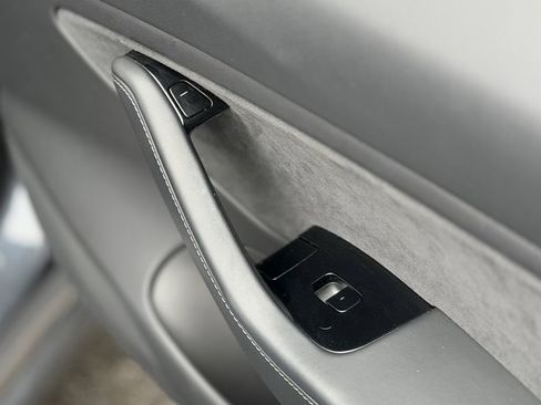 Used 2019 Tesla Model 3 Long Range image 37