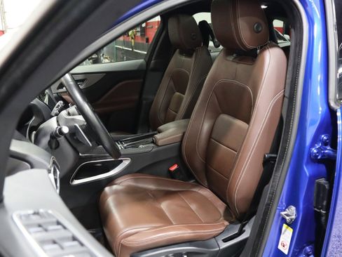 Used 2019 Jaguar F-PACE S image 37
