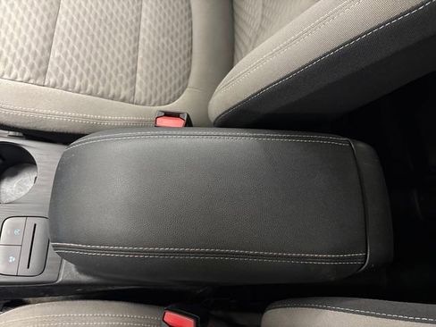 Used 2020 Ford Escape SE image 54