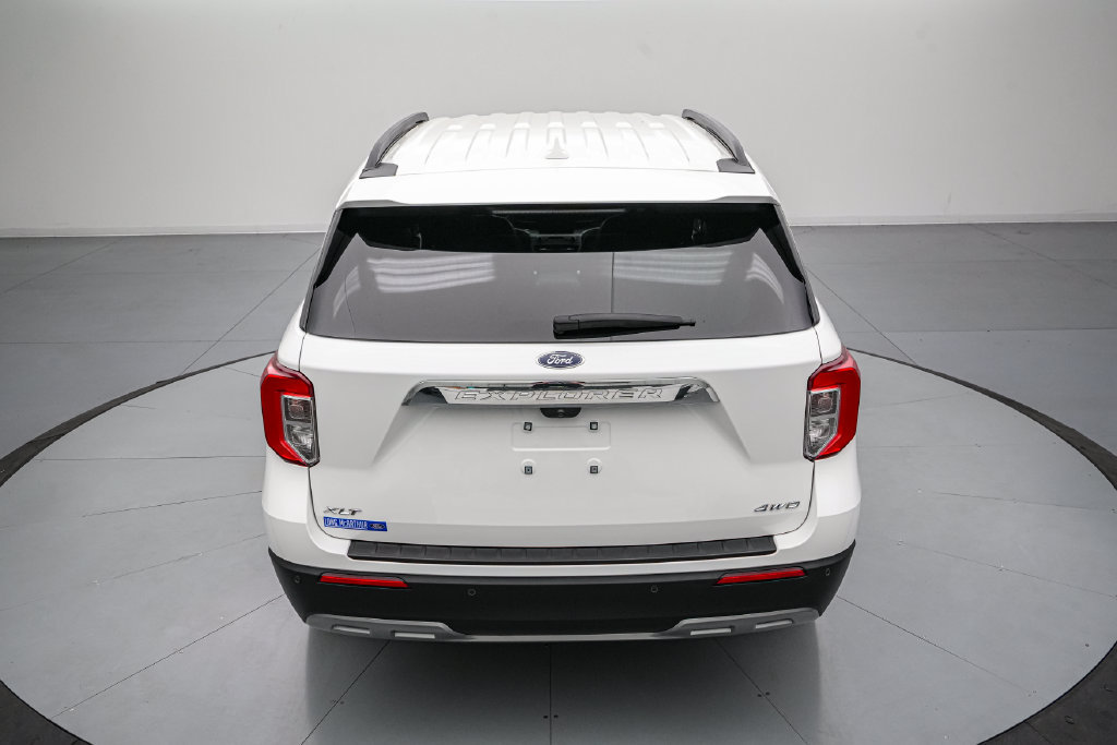 Certified 2024 Ford Explorer XLT w/ Equipment Group 202A AWD/4WD image 5