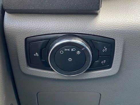 Used 2017 Ford F350 XL w/ Camper Package RWD image 21