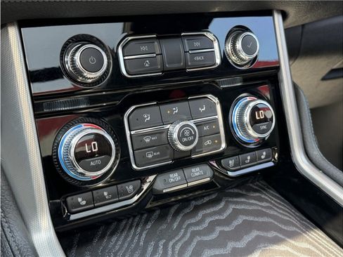 Used 2021 GMC Yukon Denali w/ Denali Premium Package RWD image 48