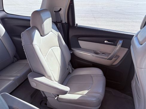 Used 2008 GMC Acadia SLT w/ Luxury Package image 13