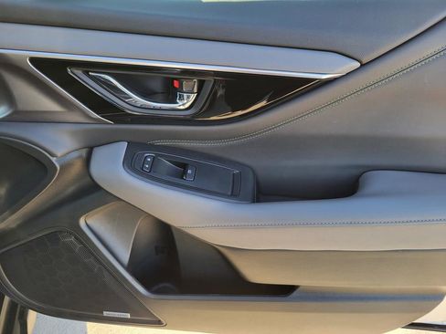 Certified 2025 Subaru Outback Onyx Edition image 6