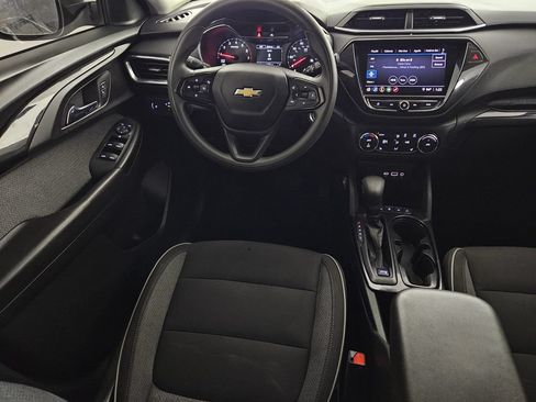 Used 2021 Chevrolet TrailBlazer LT w/ Convenience Package FWD image 5