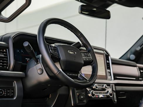 Used 2026 Ford F450 Platinum w/ FX4 Off-Road Package image 47