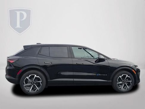 New 2026 Chevrolet Equinox EV LT image 4