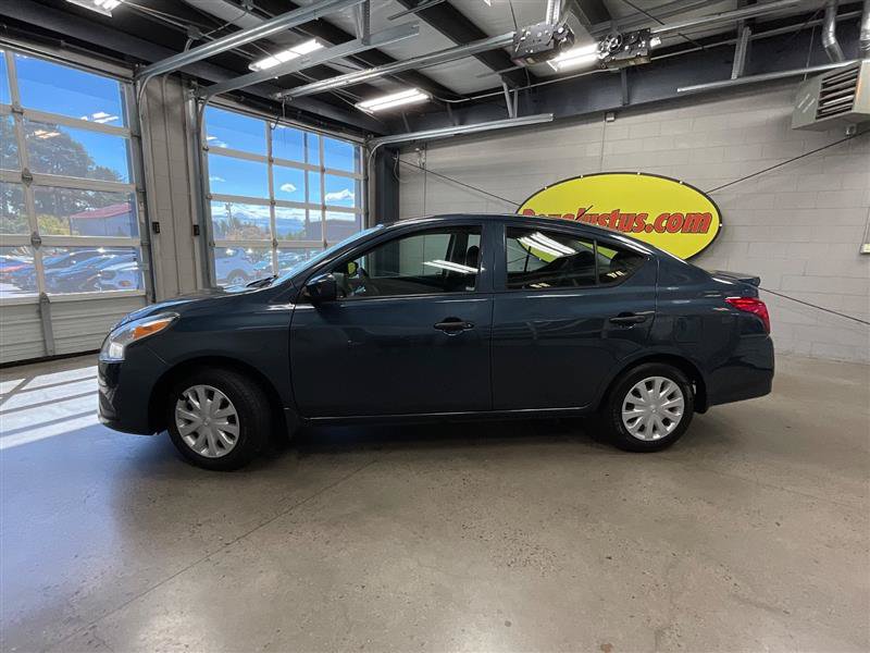 Used 2017 Nissan Versa S Plus FWD image 2