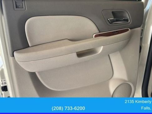 Used 2014 Chevrolet Suburban LTZ image 27