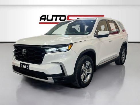 Used 2025 Honda Pilot EX-L image 3