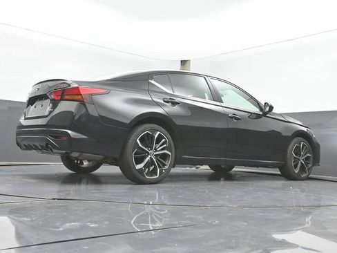 Used 2025 Nissan Altima 2.5 SR AWD/4WD image 38