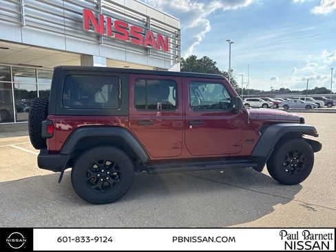 Used 2021 Jeep Wrangler Unlimited Sport AWD/4WD image 10