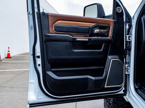 Used 2023 RAM 3500 Limited AWD/4WD image 36