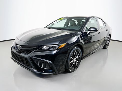 Used 2023 Toyota Camry SE w/ Convenience Package FWD image 10