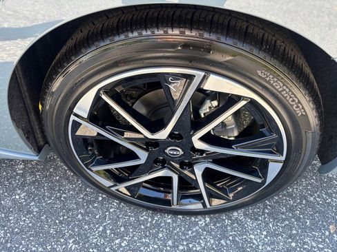 New 2025 Nissan Sentra SR w/ SR Premium Package image 21