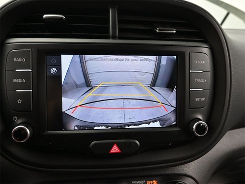 Certified 2022 Kia Soul LX w/ Technology Package image 25