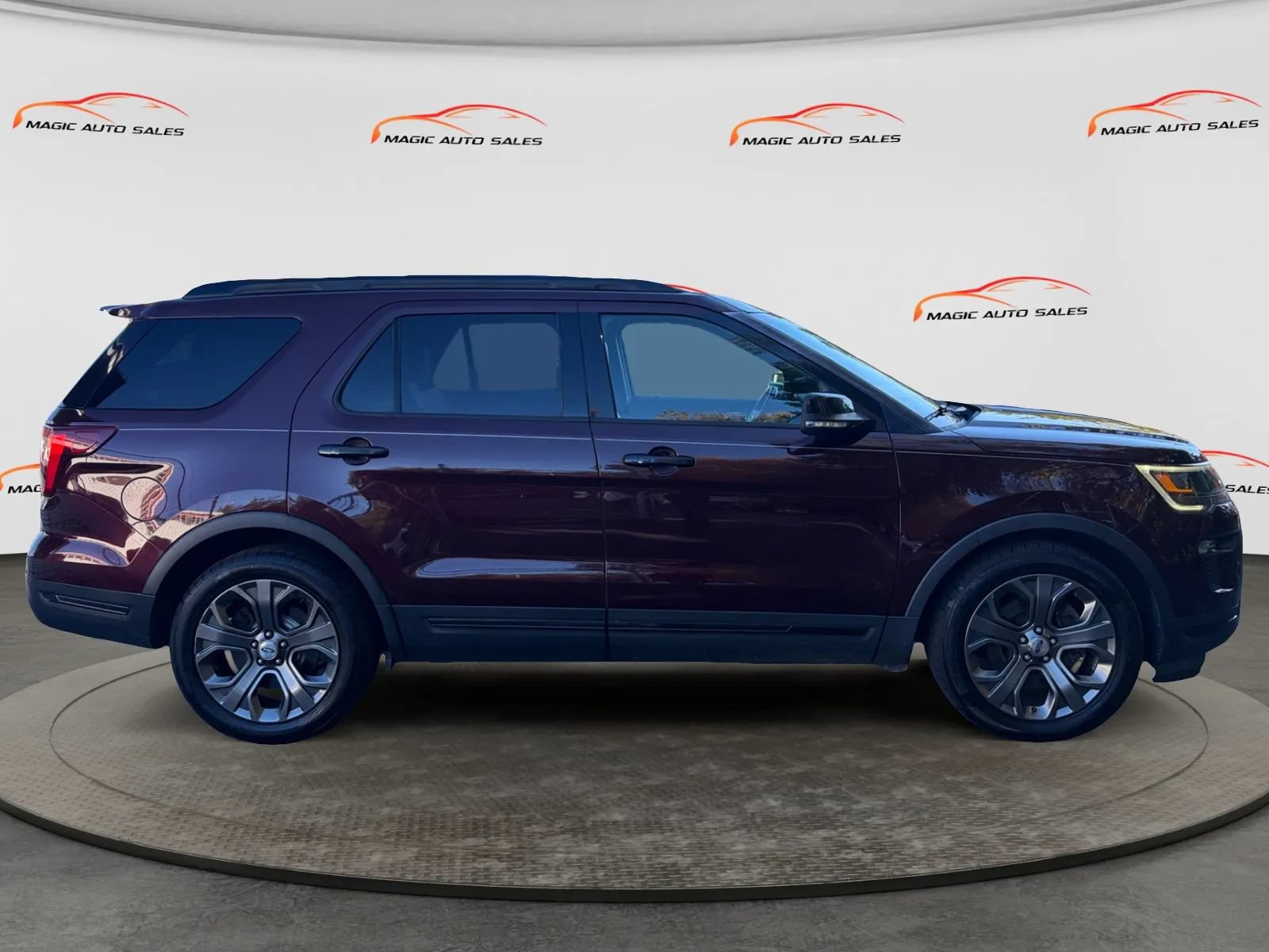 Used 2018 Ford Explorer Sport w/ Equipment Group 401A AWD/4WD image 6