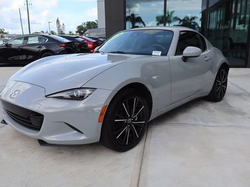Used 2025 MAZDA MX-5 Miata RF Grand Touring RWD image 8