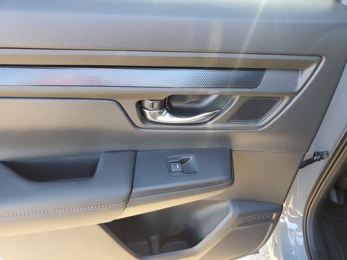 Certified 2025 Honda CR-V Sport-L image 17