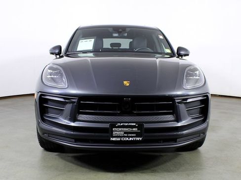 Certified 2023 Porsche Macan AWD/4WD image 10