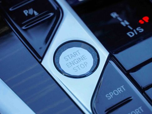 Used 2025 BMW X6 xDrive40i image 19