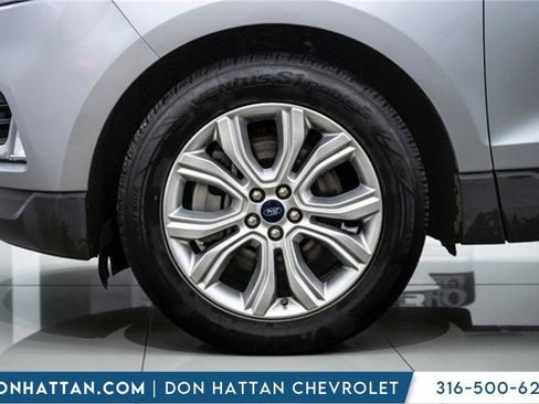 Used 2022 Ford Edge Titanium image 42