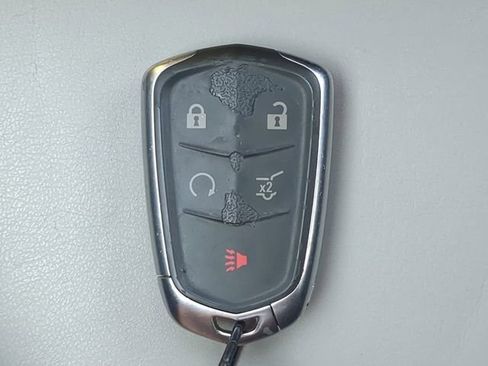 Used 2023 Cadillac XT4 Premium Luxury image 35