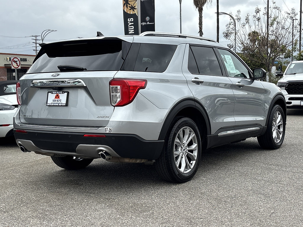 Used 2024 Ford Explorer Limited AWD/4WD image 3