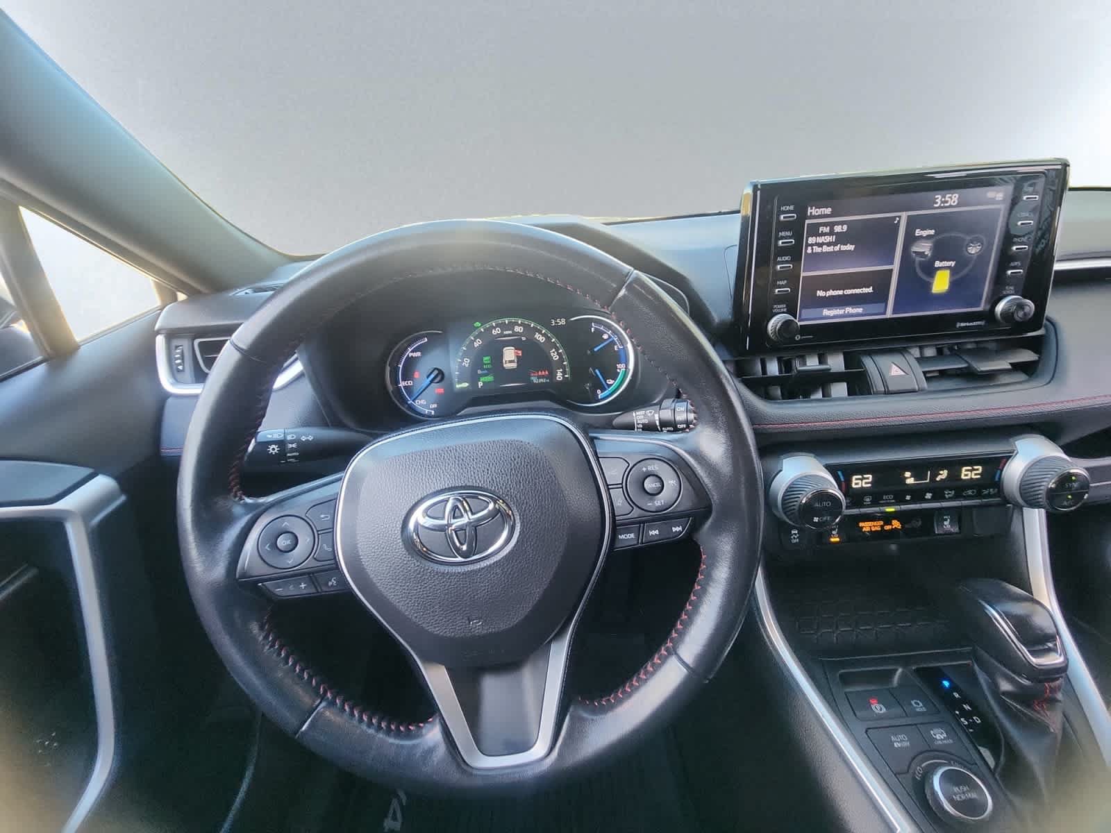 Used 2022 Toyota RAV4 SE w/ Weather & Moonroof Package AWD/4WD image 17