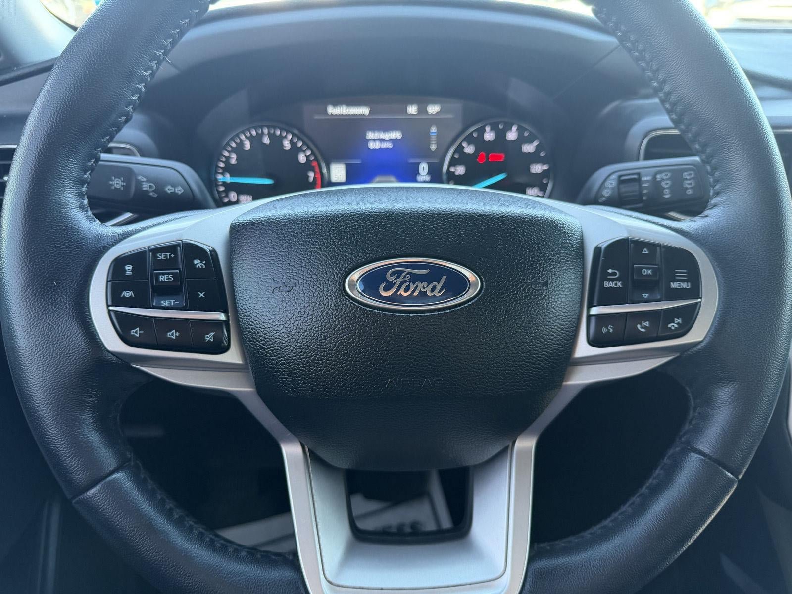 Used 2023 Ford Explorer XLT w/ Equipment Group 202A AWD/4WD image 21