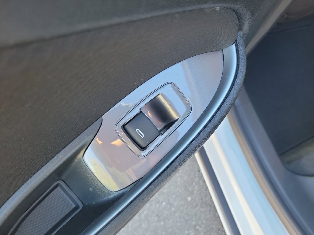 Used 2024 Chevrolet Malibu LT FWD image 20