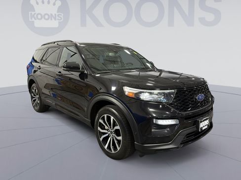 Used 2020 Ford Explorer ST w/ Premium Technology Package image 18