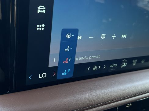 New 2025 Lincoln Aviator Reserve w/ Luxury Package image 20