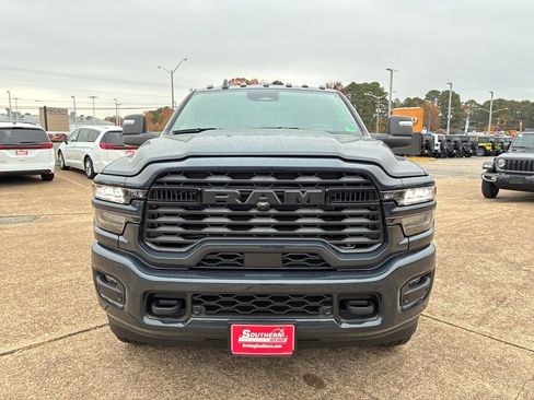 New 2026 RAM 2500 Big Horn AWD/4WD image 9