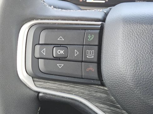 Used 2024 Jeep Wagoneer L Series II RWD image 20