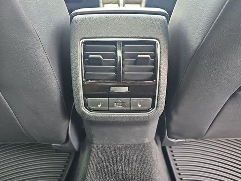 Used 2018 Volkswagen Passat 2.0T SEL Premium FWD image 23