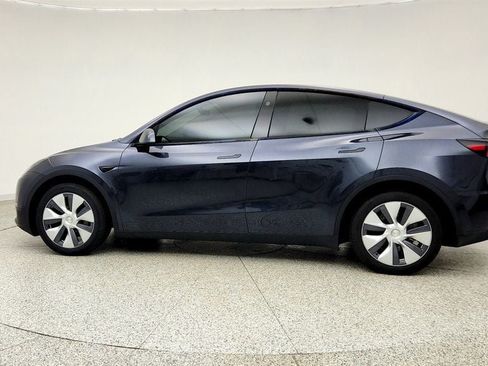 Used 2024 Tesla Model Y Long Range AWD/4WD image 8