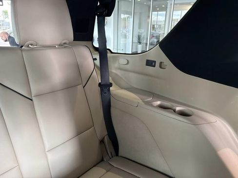 Certified 2023 Cadillac Escalade Premium Luxury AWD/4WD image 66