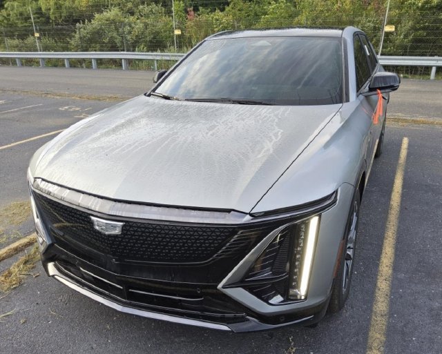Used 2026 Cadillac Lyriq Sport AWD/4WD image 1