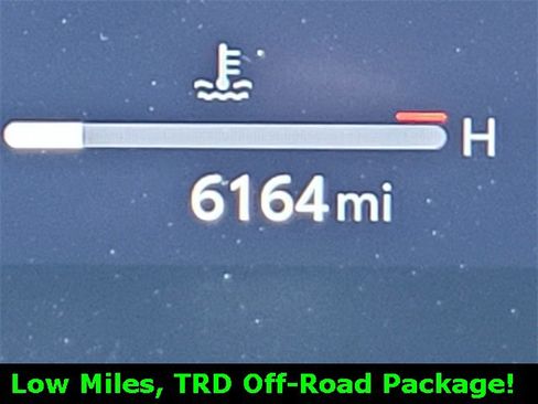 Used 2024 Toyota Tacoma TRD Sport image 29