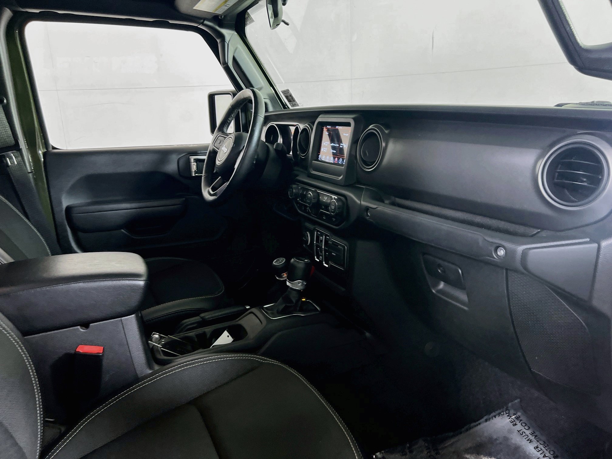 Used 2023 Jeep Gladiator Sport AWD/4WD image 27