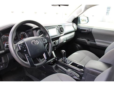 Used 2019 Toyota Tacoma 2WD Access Cab image 9
